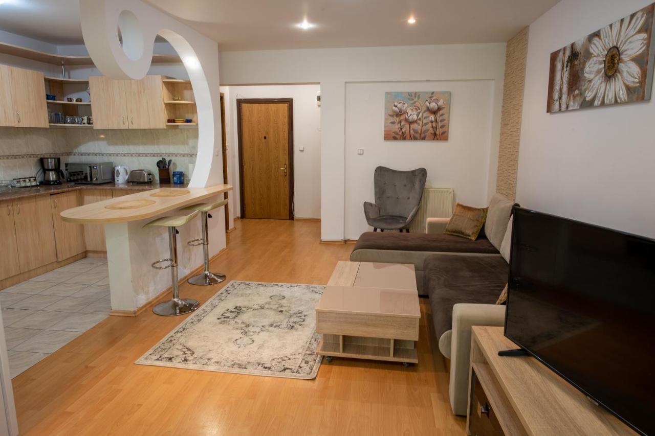 Monik Apartament Sinaia Luaran gambar